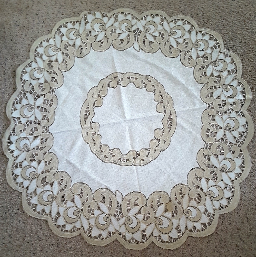 Round Lace Tablecloth in Cream, Approx. 48"